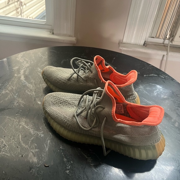 Adidas Yeezy Boost 350 V2. Desert Sage. Size 12. - Picture 2 of 3